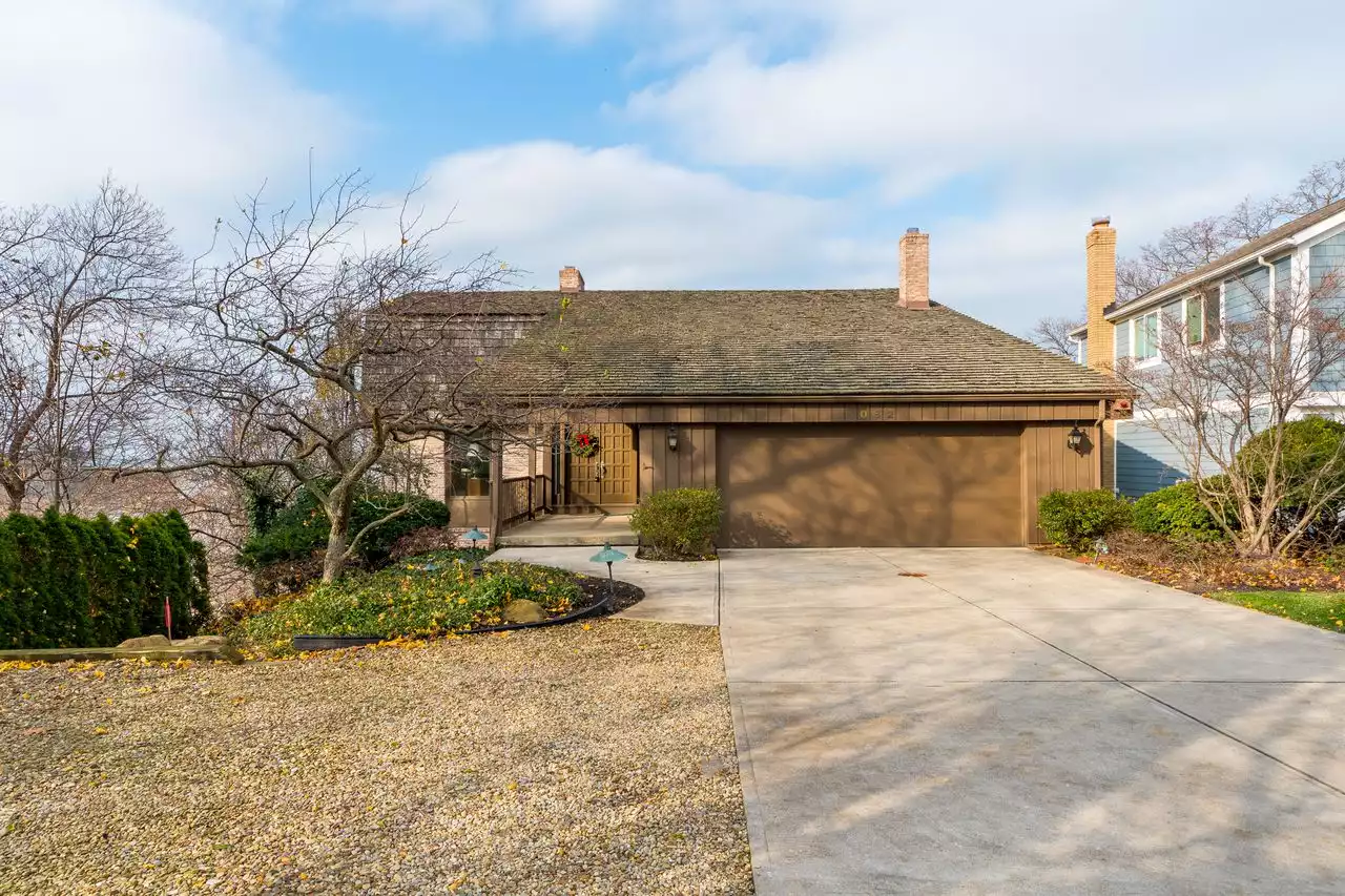 Mid-century modern on Clifton Beach asks $1.5M: House of the Week