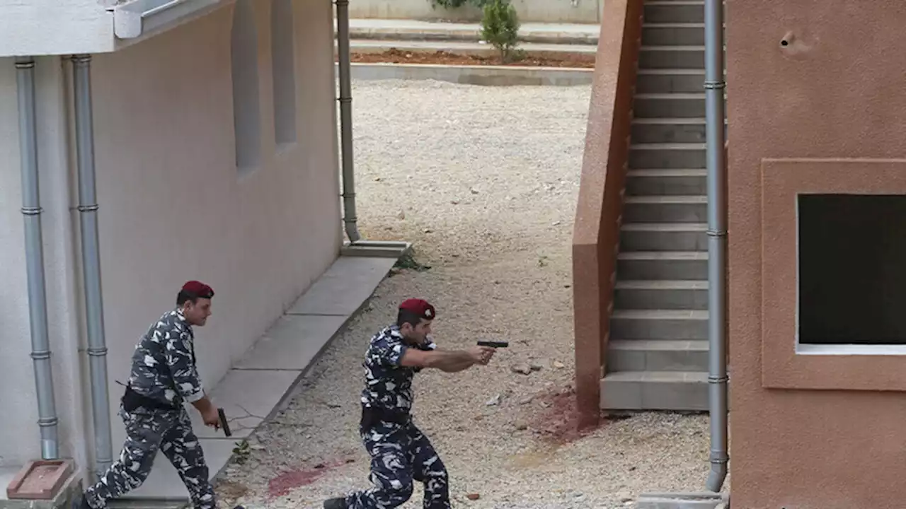 بحجة غريبة.. عصابة من أزواج سوريين ولبنانيين تسرق المنازل في البقاع