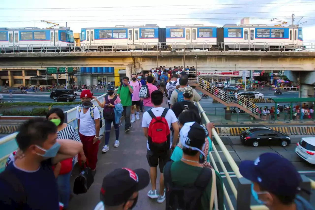 Unvaccinated passengers will only get warning during 1-week leniency in 'no vax, no ride' policy —PNP-HPG NCR