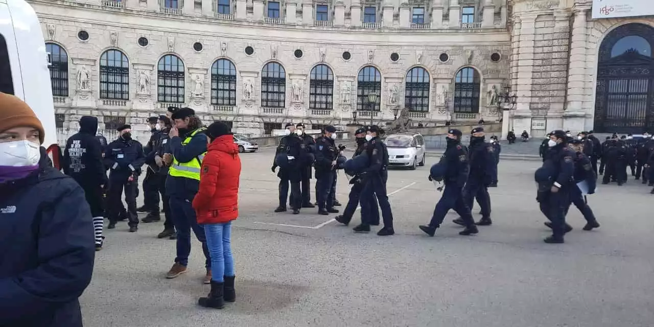 Demo-Organisator am Wiener Heldenplatz festgenommen