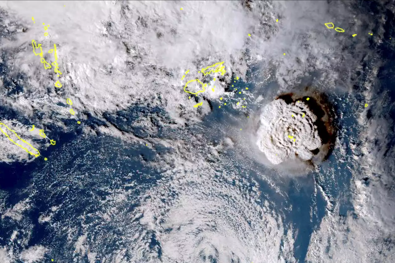 Spectacular satellite images capture Tonga volcano eruption