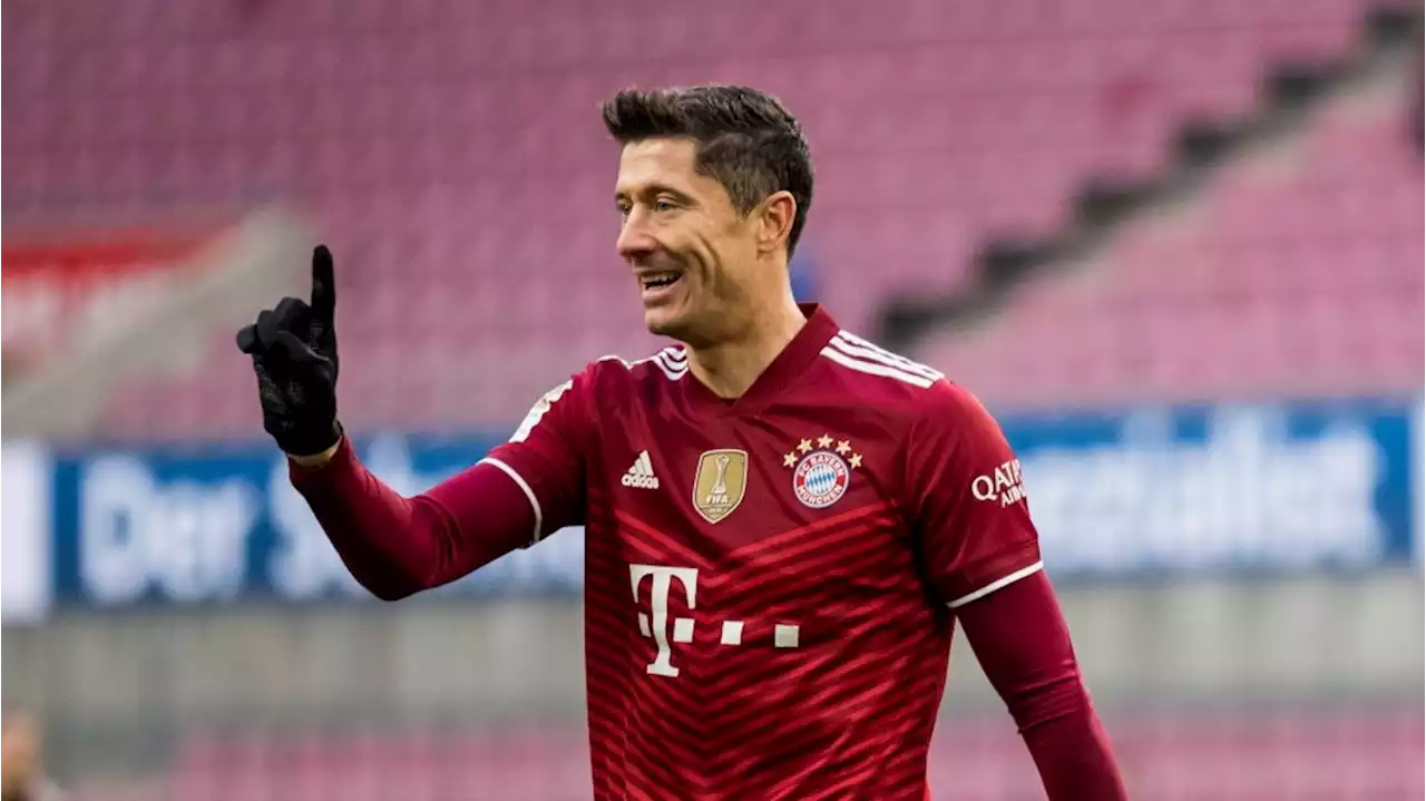 FC Bayern gegen Köln: Lewandowski bewirbt sich als Welt-Linienrichter