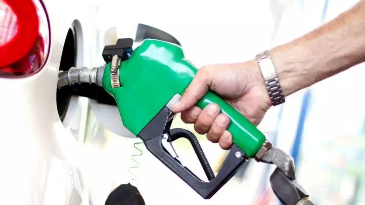 ¿Dónde es más barata la gasolina y el diésel en España?