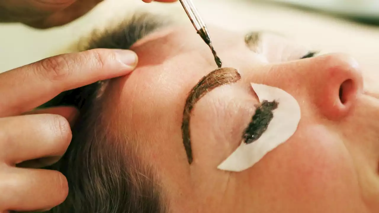 Why Eyelash Tinting Is Banned in Some States