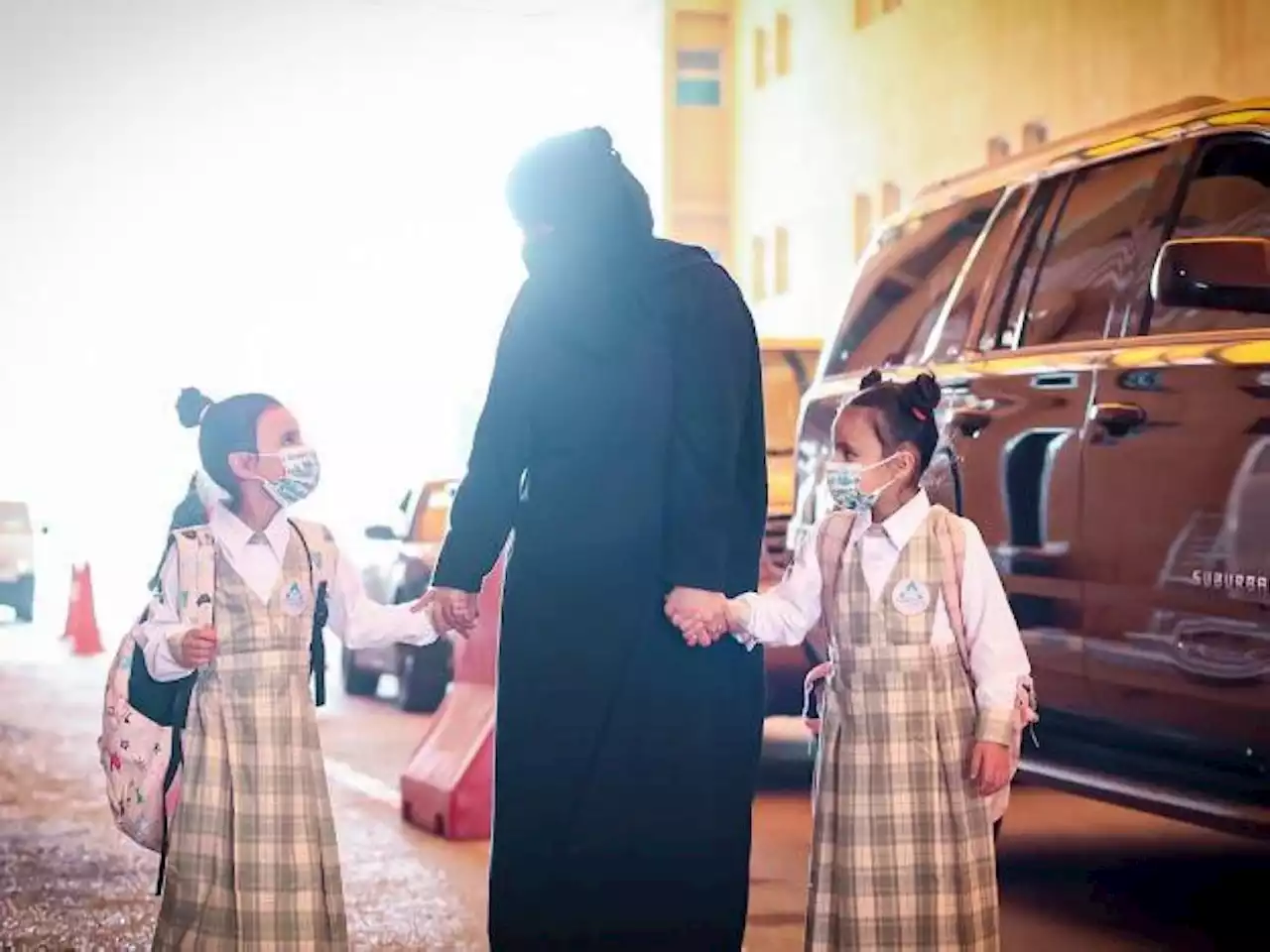 تنفيذ تجارب تحاكي عودة طلبة الابتدائية ورياض الأطفال