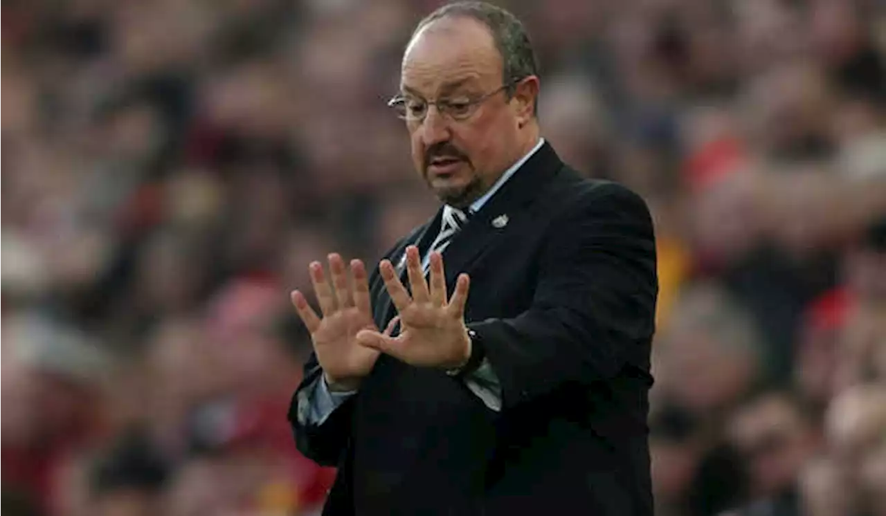 Everton Pecat Pelatih Rafael Benitez