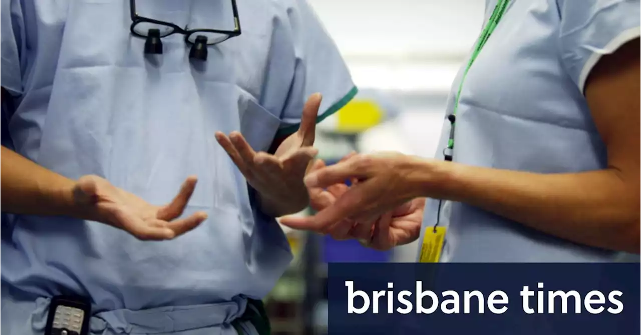 One-in-20 Queensland Health staff off work as Omicron wave bites