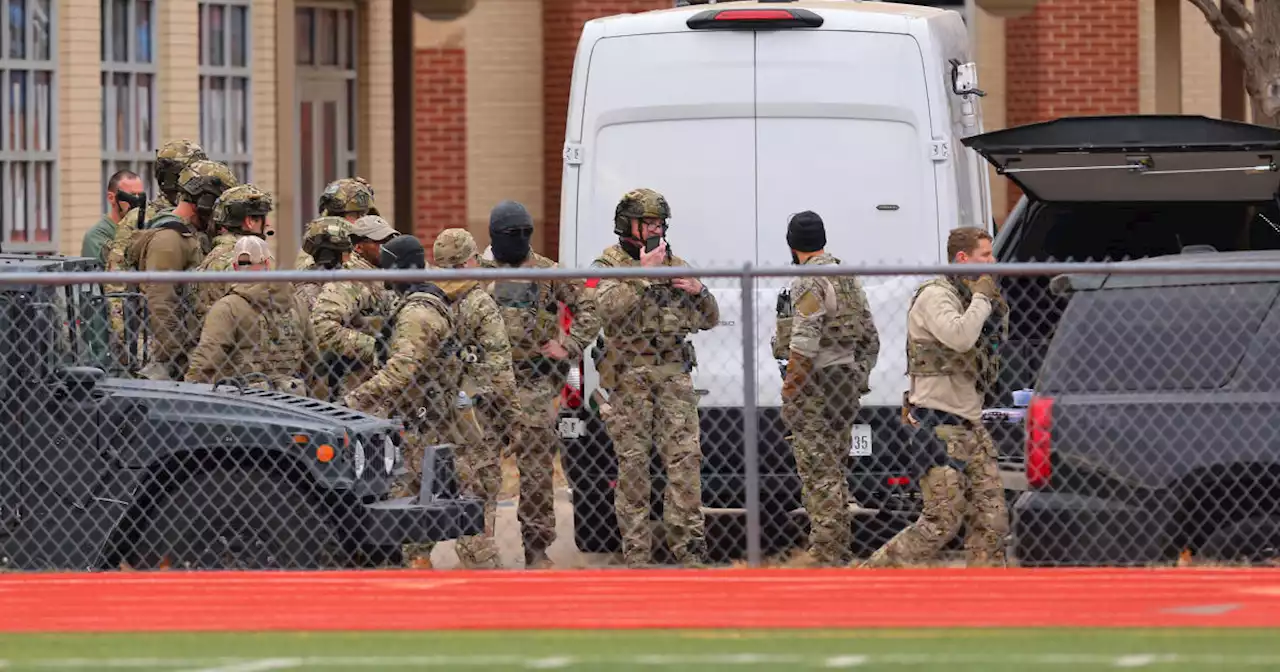 Live Updates: 1 hostage released, at least 3 still being held at Texas synagogue