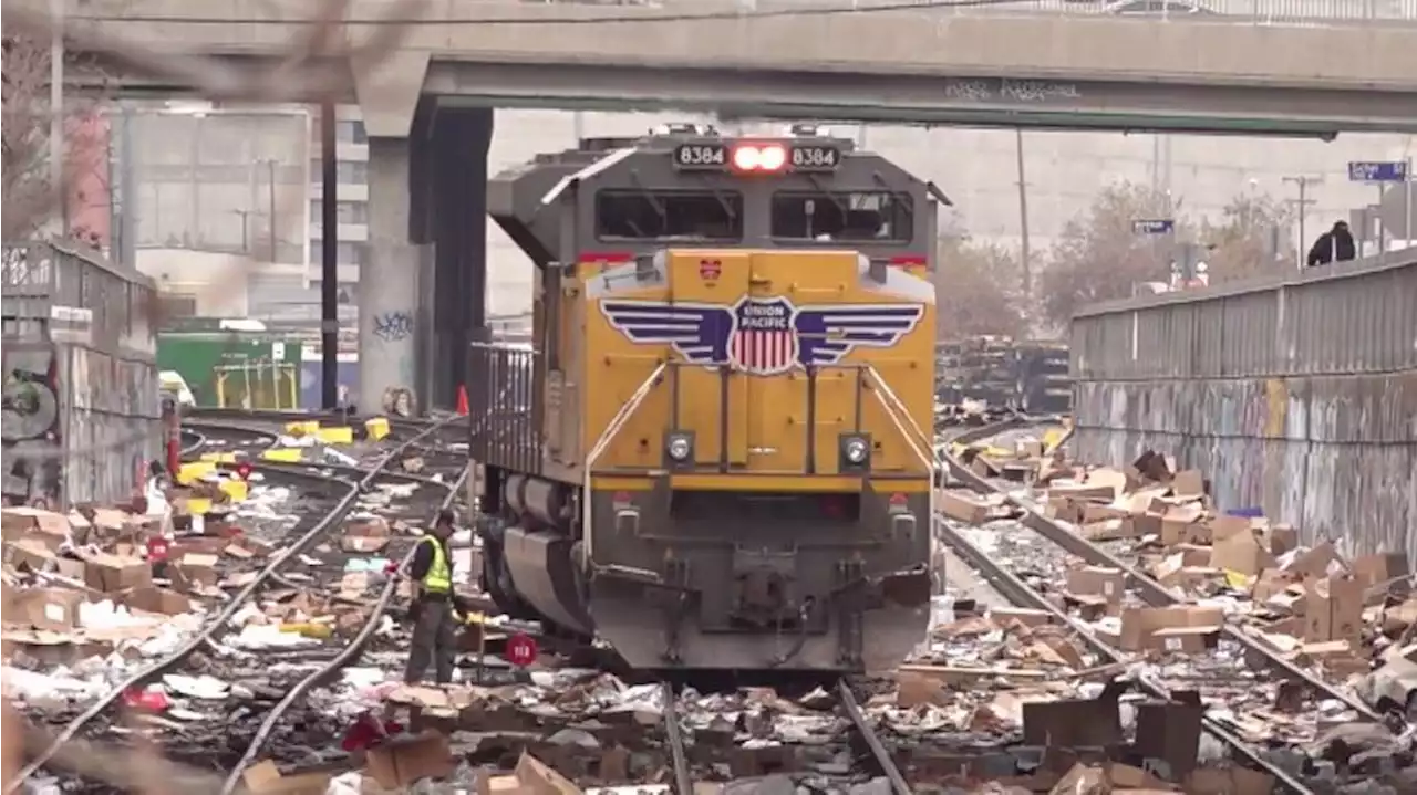 Thieves raiding rail cargo containers in Los Angeles