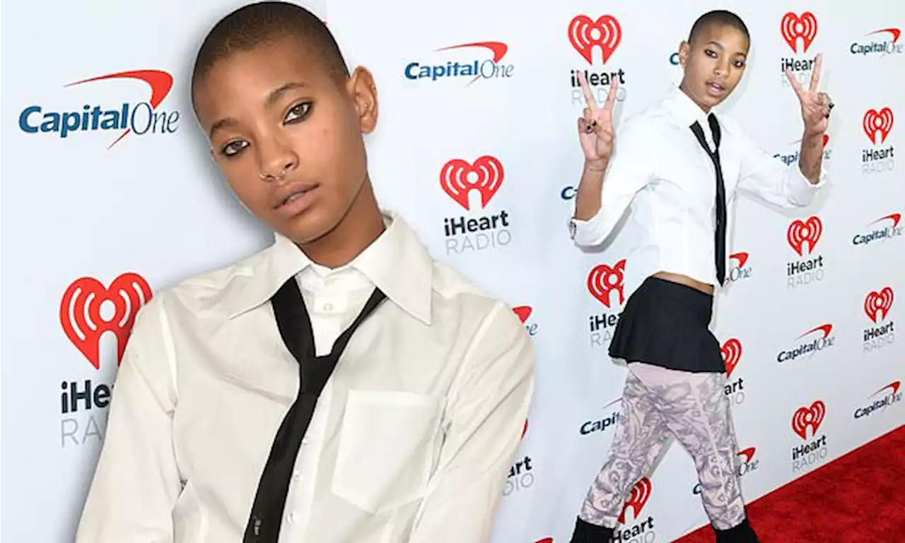 Willow Smith is effortlessly stylish in tiny black skater skirt