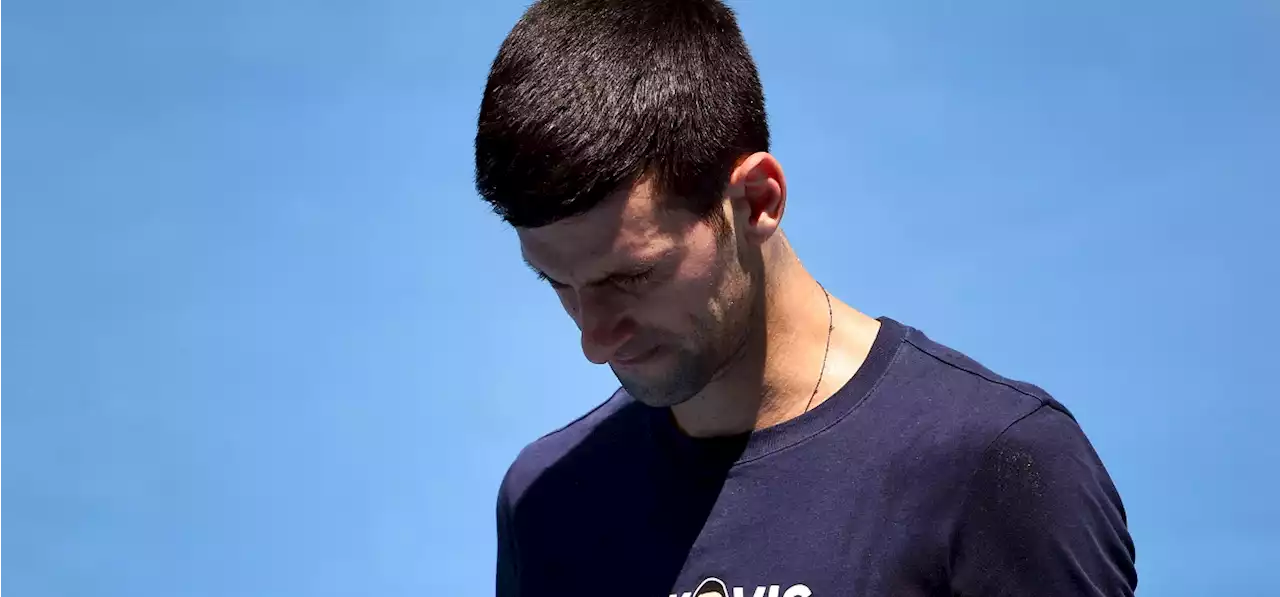 Tennis, il tribunale federale conferma l’espulsione di Djokovic: deve lasciare il paese