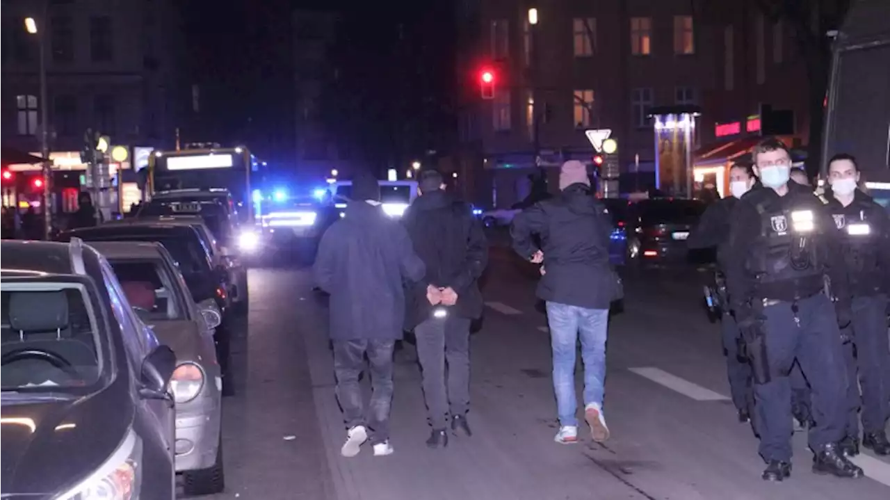 Neukölln: Auseinandersetzung auf Pannierstraße - Verletzte