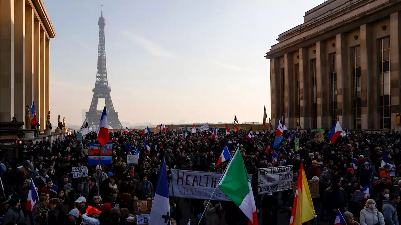 French parliament approves COVID vaccine passport despite protests