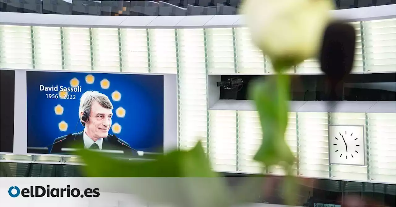 Las rosas blancas contra la indiferencia y la resistencia despiden a David Sassoli del Parlamento Europeo