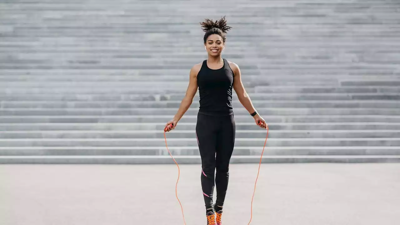 Um fit zu bleiben, brauchen Sie nur diese 2 Übungen – laut einem Sportarzt