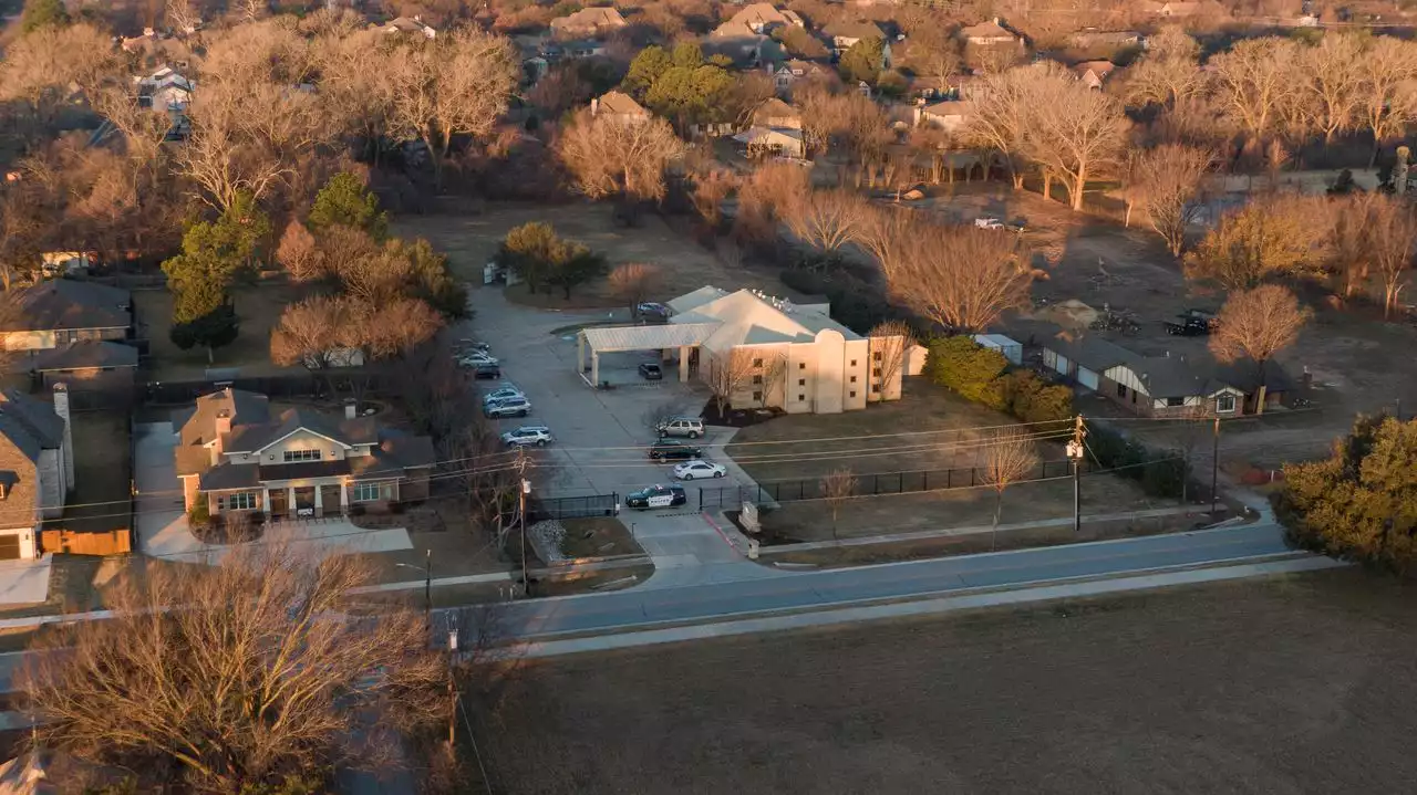 Captor grew ‘belligerent and threatening’ late in standoff: Texas rabbi