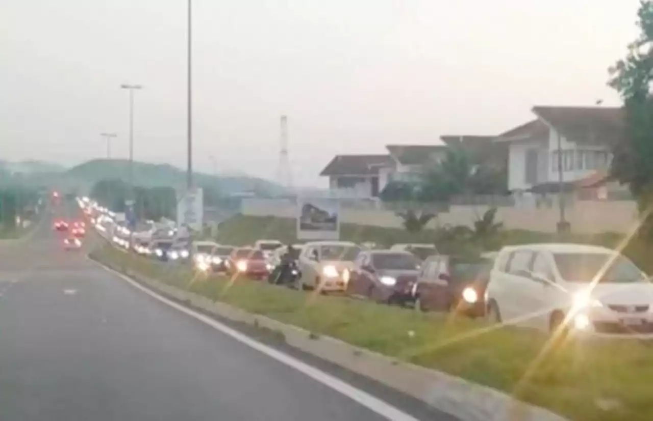 Major traffic snarl on Plus, road-users blame RFID