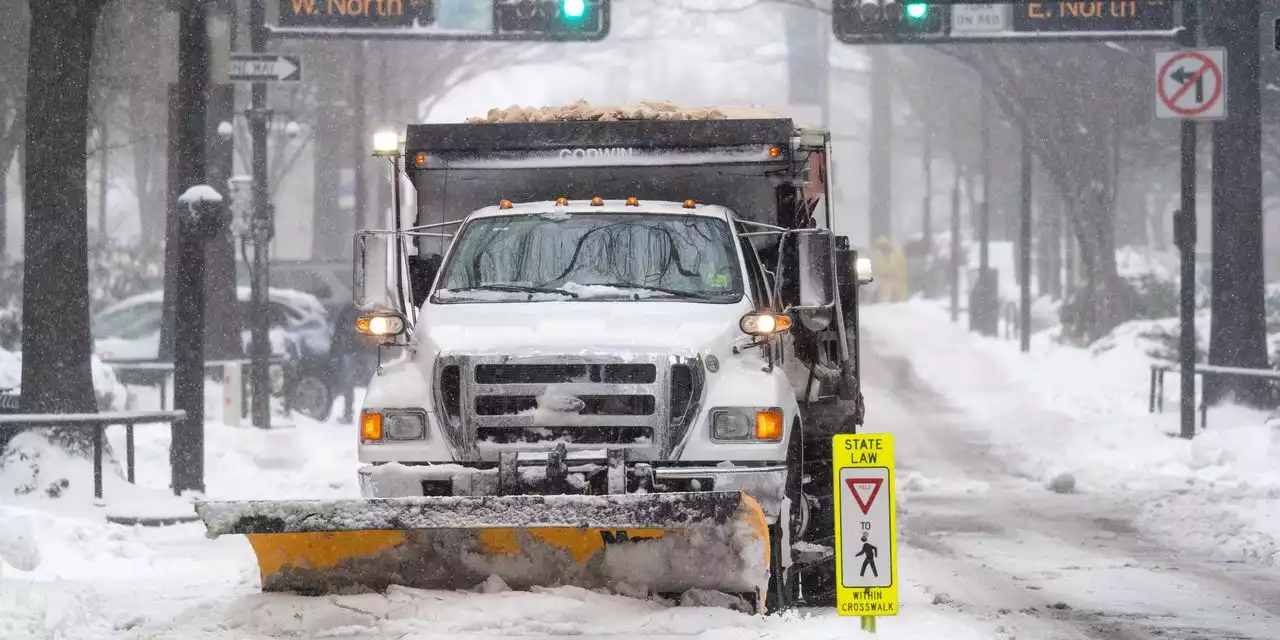 East Coast Storm Leaves Thousands Without Power