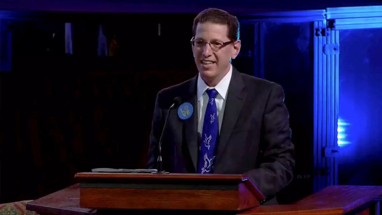 Rabbi held hostage by gunman leads prayer service at Texas synagogue