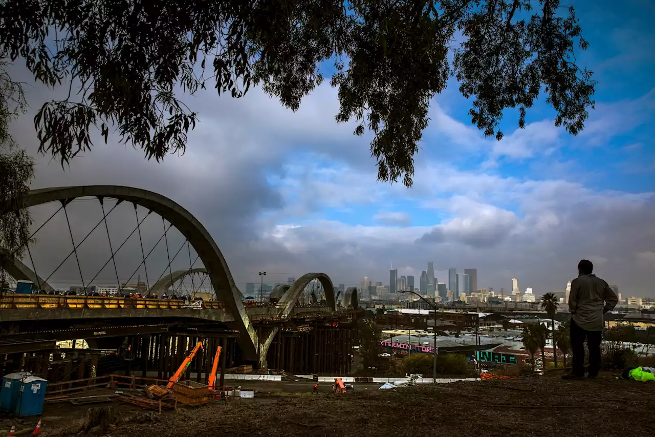 Crews To Pour Concrete For Last Of 20 Arches On Sixth Street Viaduct