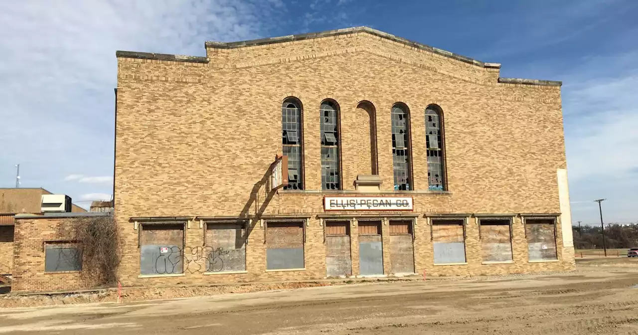 An old Ku Klux Klan hall is transformed in Fort Worth