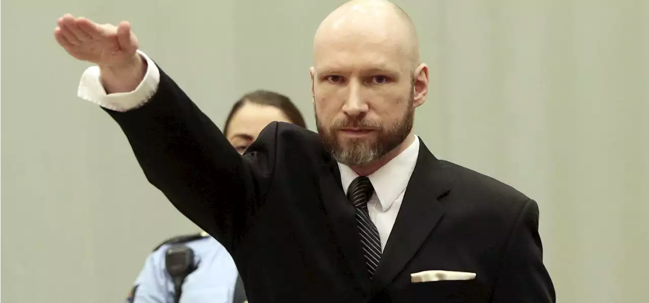 Anders Breivik in tribunale fa il saluto nazista: è in attesa della libertà condizionale