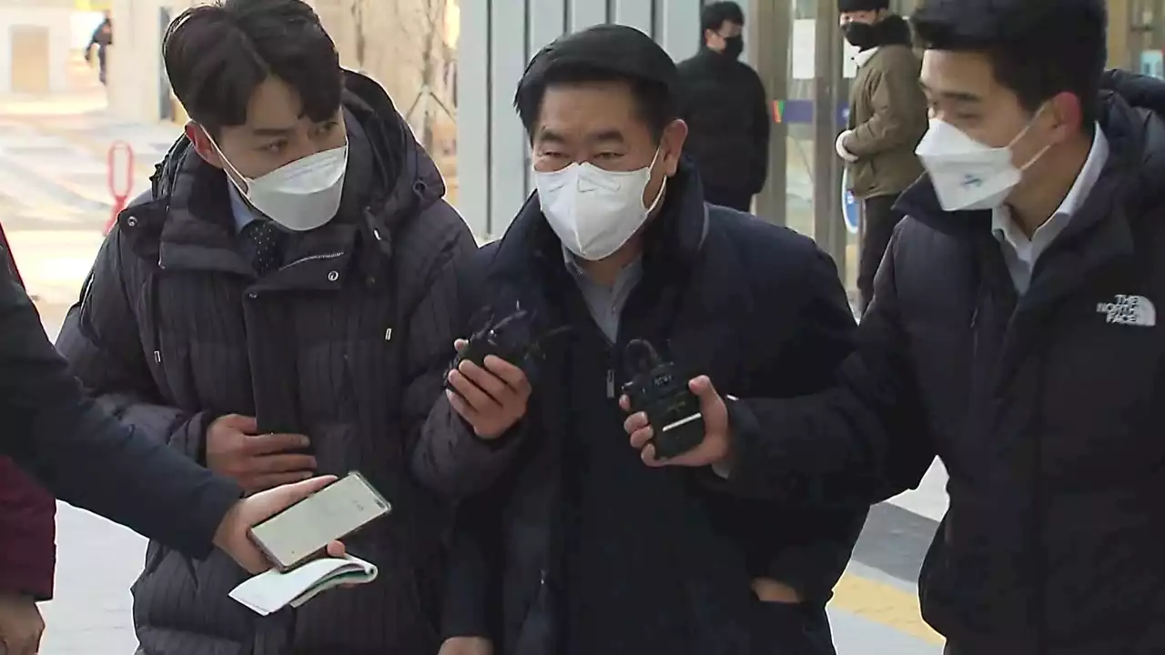 [속보] '화천대유 40억 수수 의혹' 최윤길 전 성남시의회 의장 구속