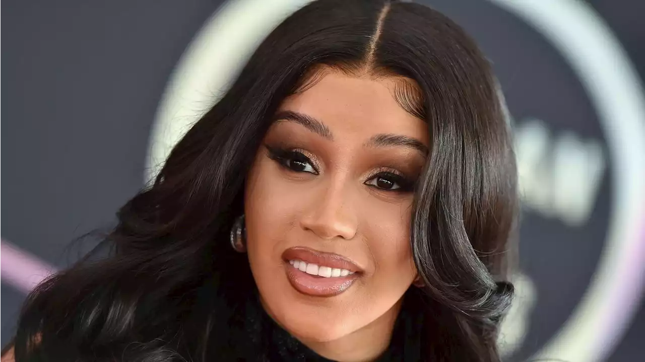 Cardi B offers to pay burial costs for 17 people killed in Bronx fire