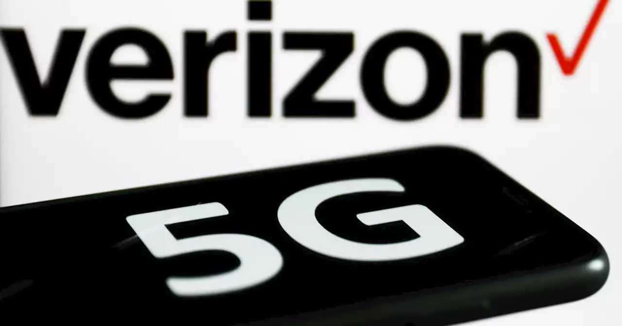 AT&T, Verizon delay 5G debut near some airports following warning of 'catastrophic disruption' to travel