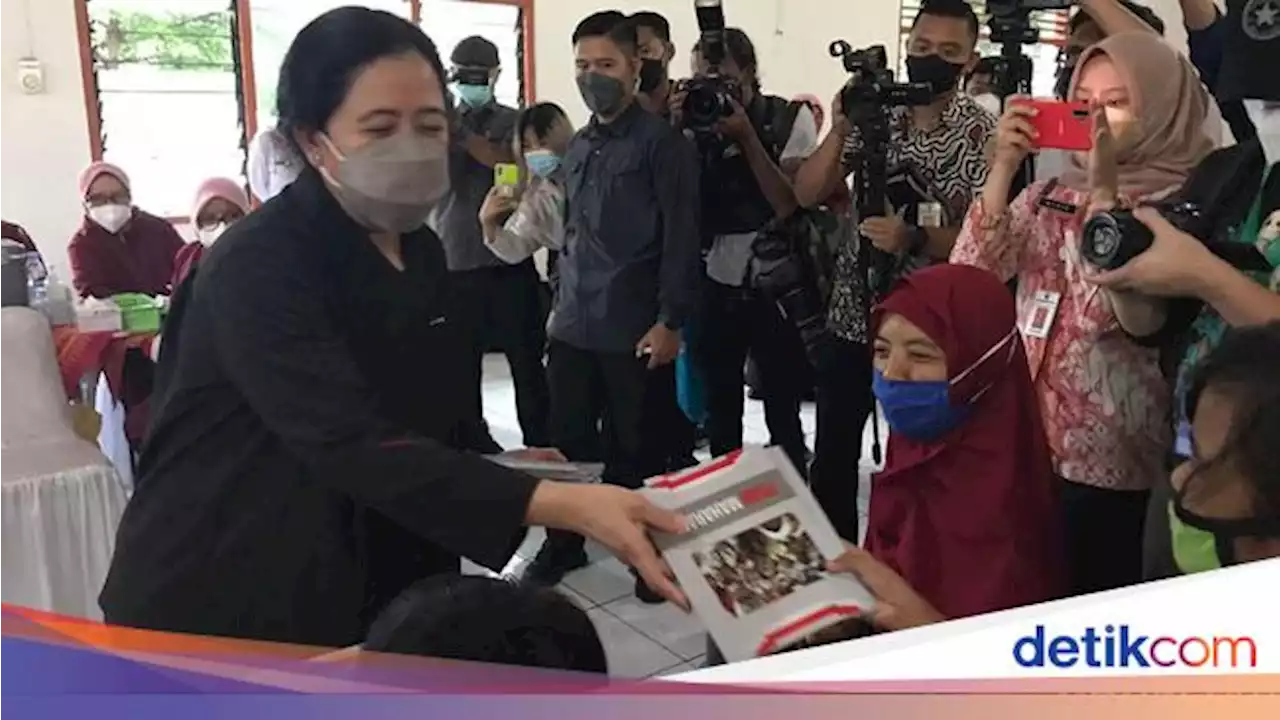 Puan Bagi Buku Tulis Bergambar Puan Maharani ke Anak-anak