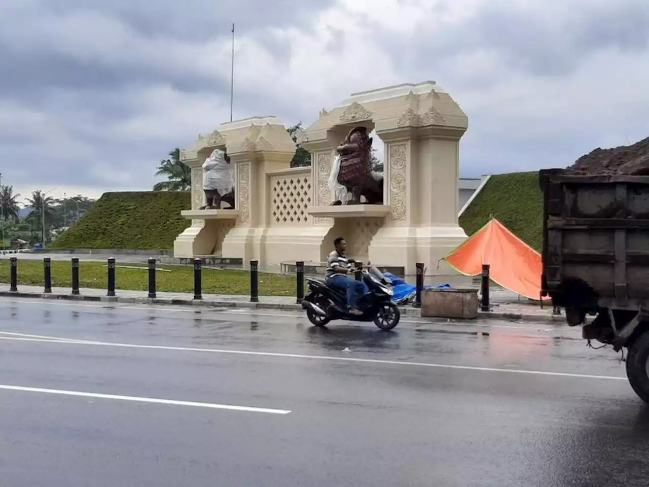 Atur Volume Pengunjung, ”Plaza” Candi Borobudur Jadi Ruang Tunggu Wisatawan