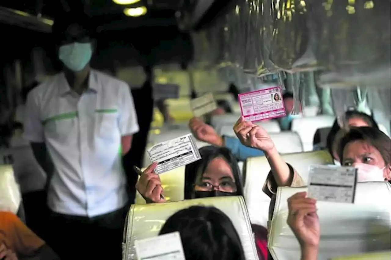 On Day 2 of implementation, gov’t says workers now exempt from ‘no vax, no ride’ policy