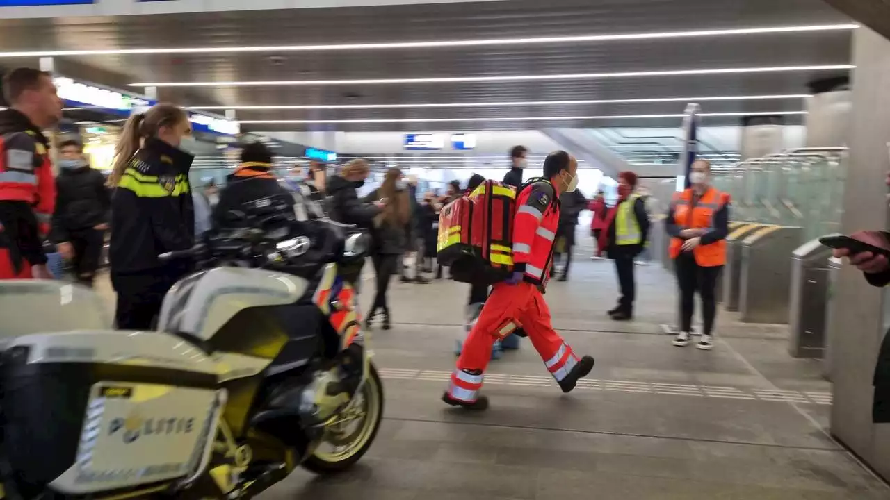 Treinverkeer rond Tilburg ligt plat na aanrijding op het spoor