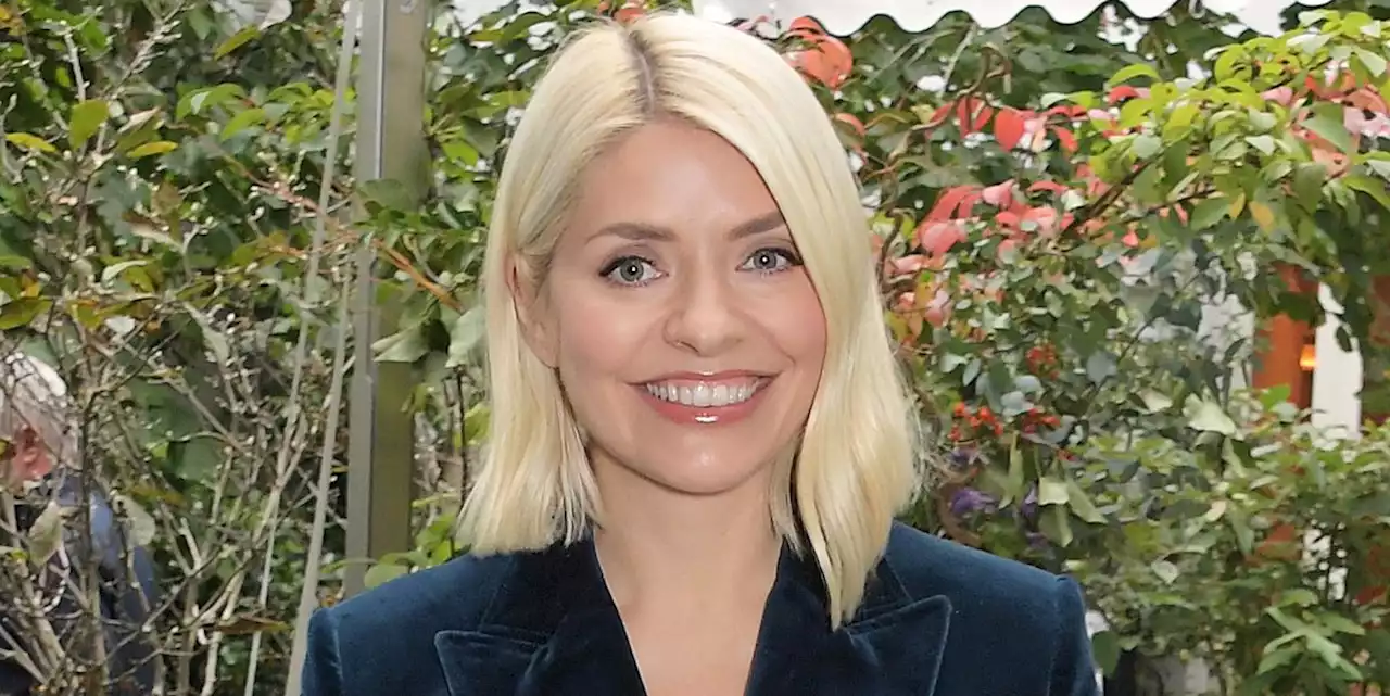 Holly Willoughby's \u00a35 mascara revealed