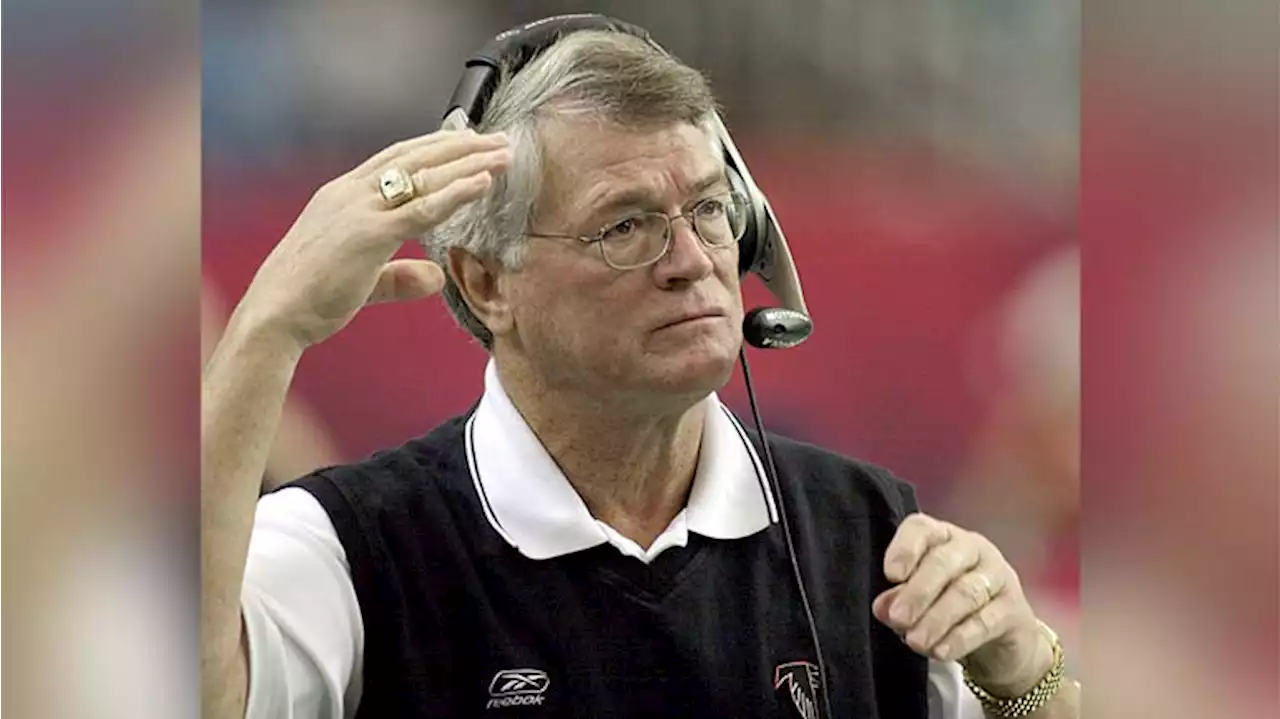 Former Cowboys Player & NFL Coach Dan Reeves Dies At 77