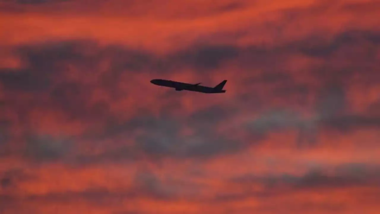Omicron-related disruptions cause over 3,800 flight cancellations to kick off 2022