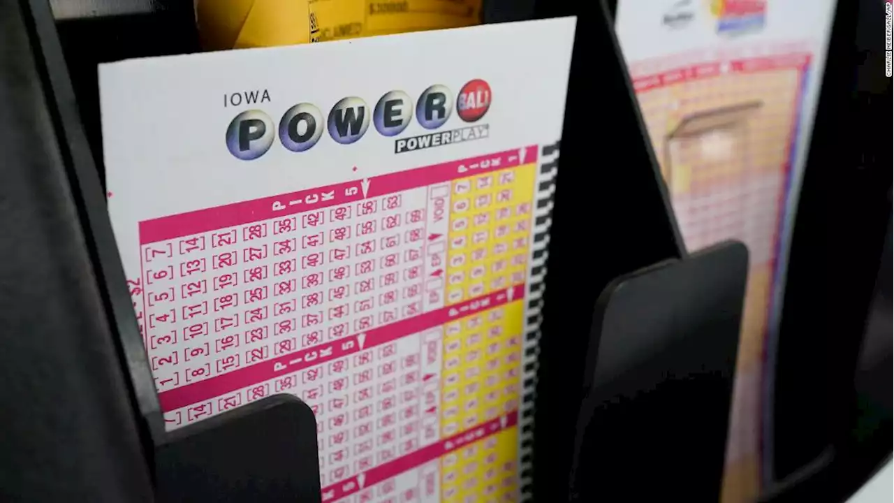 Sorry, you didn't win the lottery. The Powerball jackpot is rolling over for Monday at $522 million