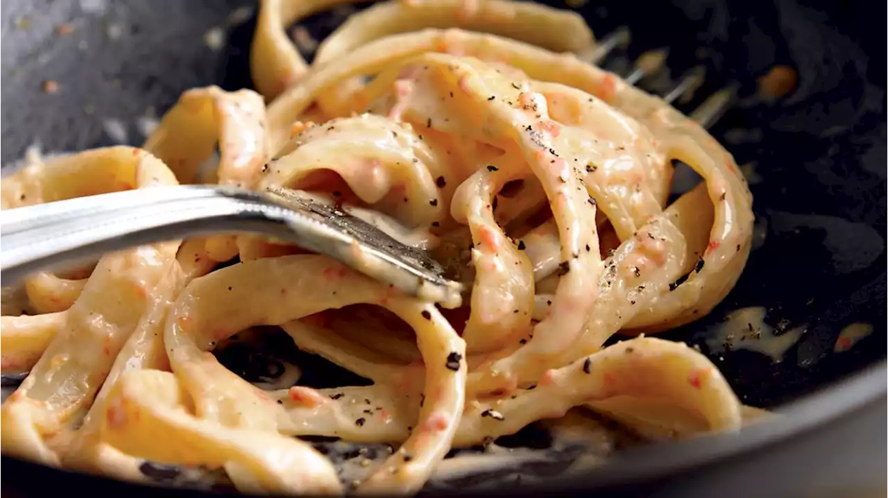 Light Red Pepper Fettuccine Alfredo Recipe — Eat This Not That