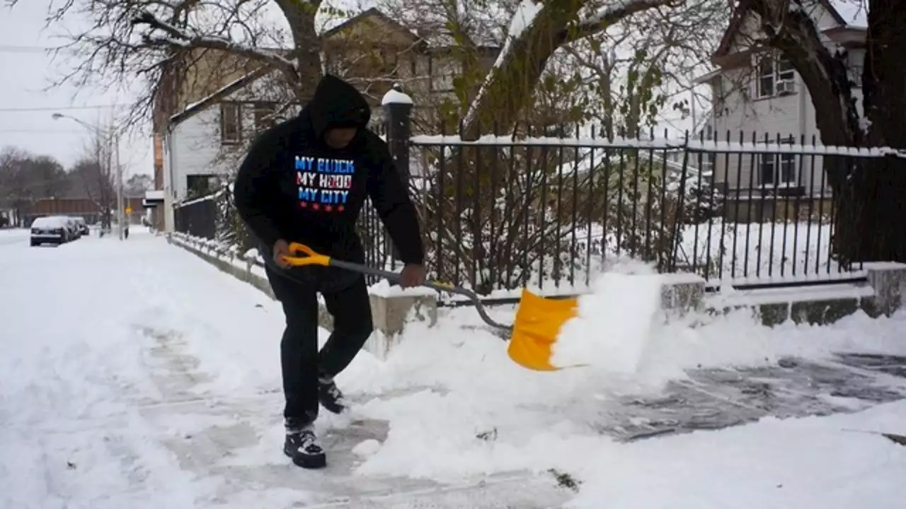 Chicago and suburbs could get several inches of snow before New Year's Day storm is done