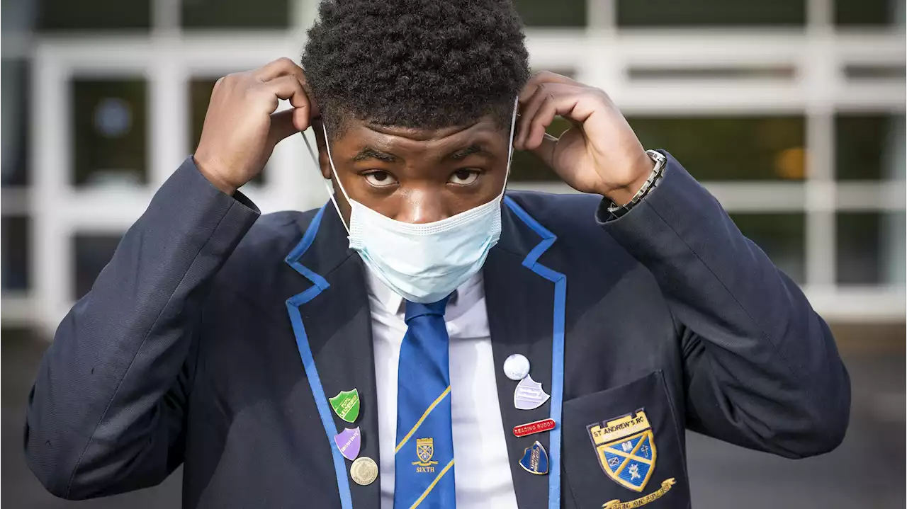 Masks must be worn in secondary school classrooms in England to tackle Omicron | ITV News