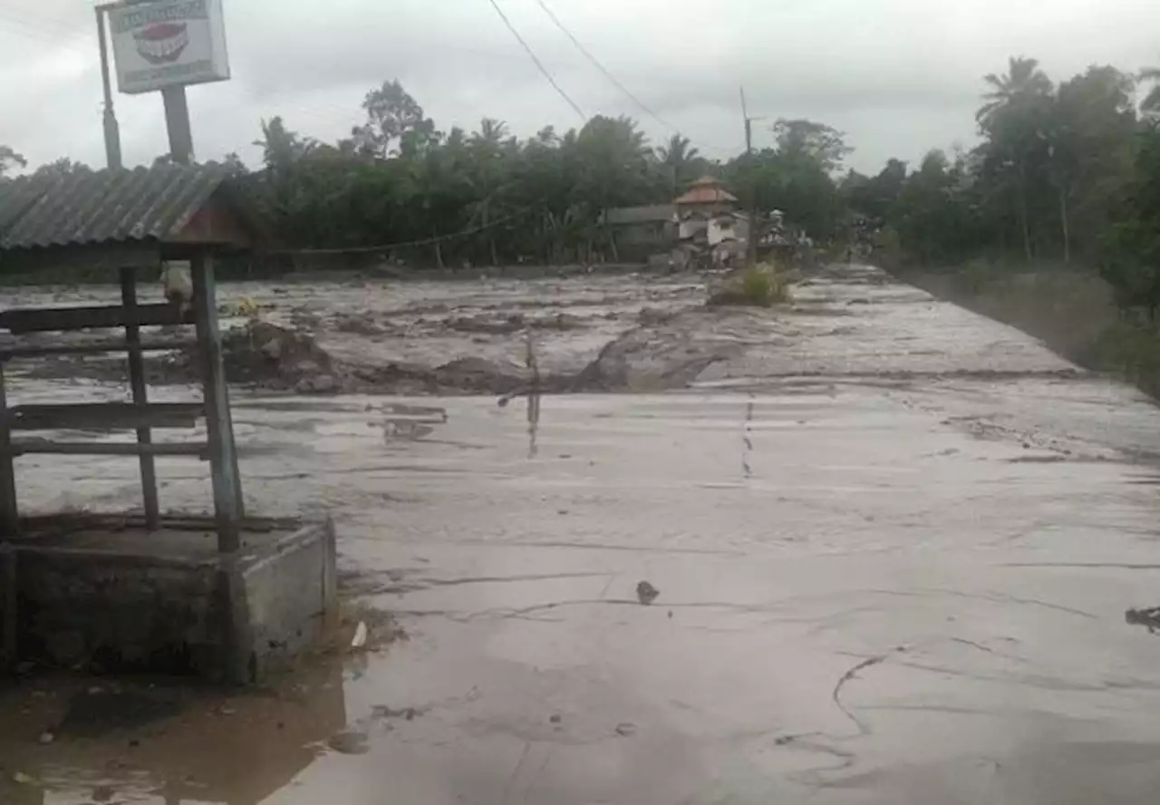 Banjir Lahar Dingin Gunung Semeru Terjang Sejumlah Desa di Lumajang