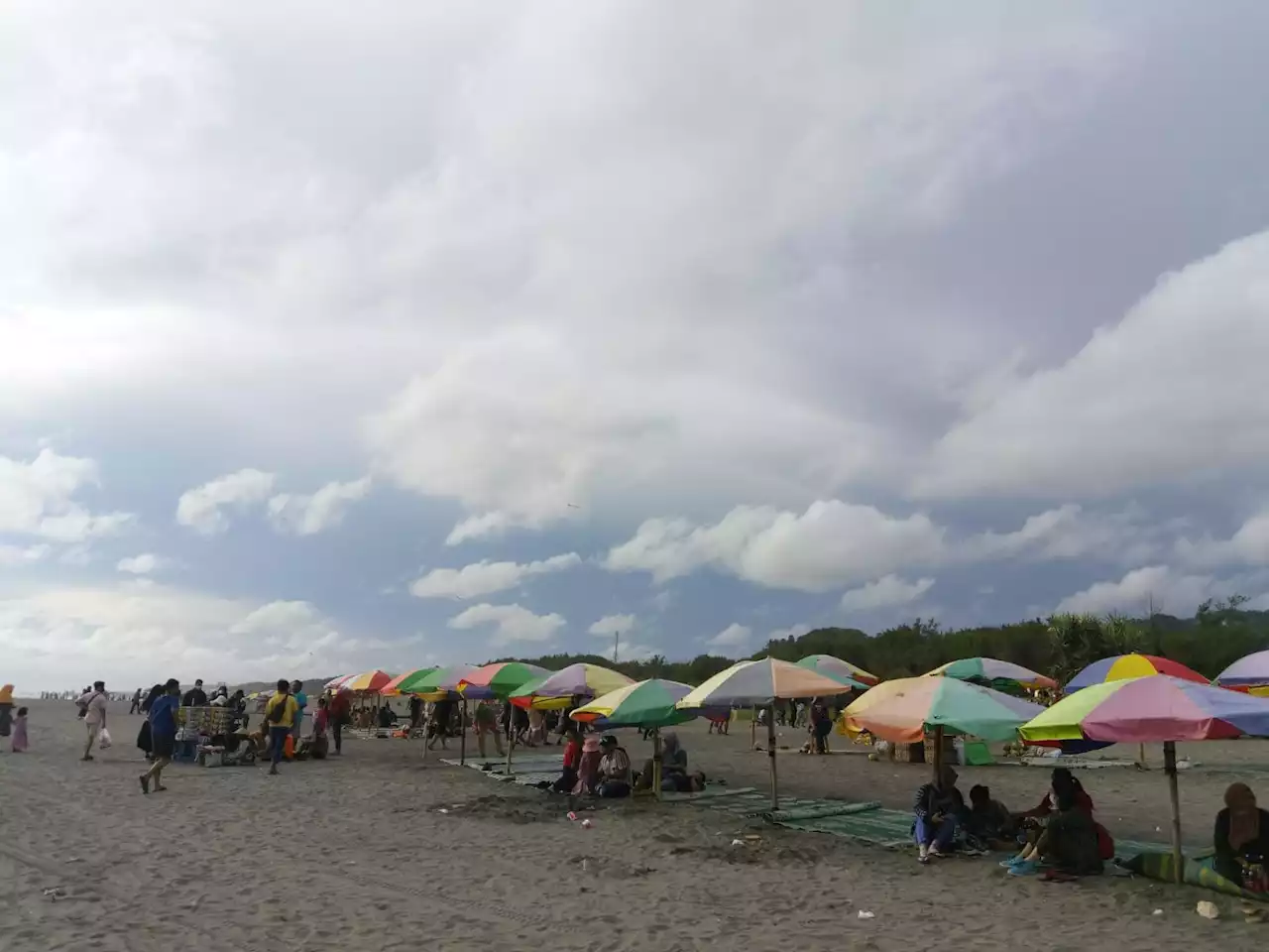 Dikunjungi Lebih Dari Sejuta Wisatawan, Sebegini Pendapatan Pantai Parangtritis