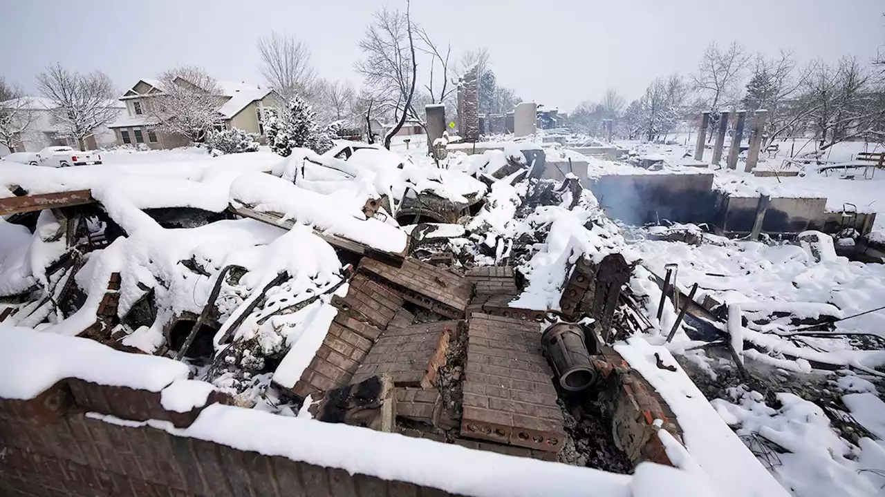 Colorado fire: 3 people missing, nearly 1,000 homes destroyed, sheriff says