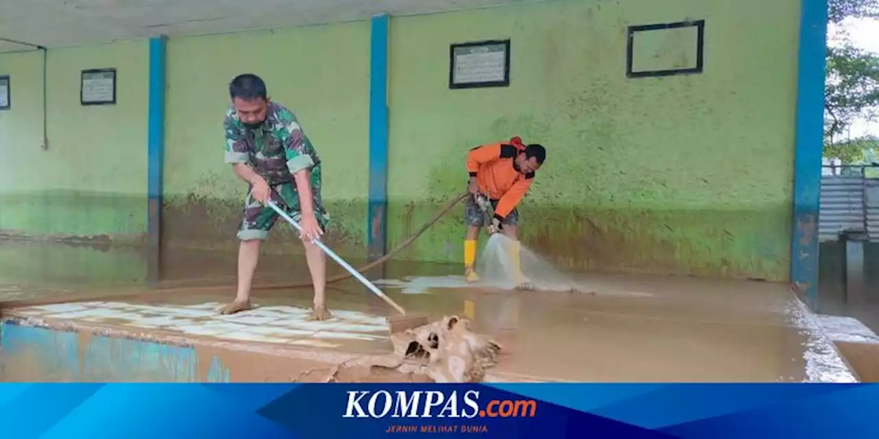 Banjir di Rokan Hulu Sisakan Lumpur dan Sampah Plastik, Anggota TNI dan Polri Diterjunkan Bantu Pembersihan