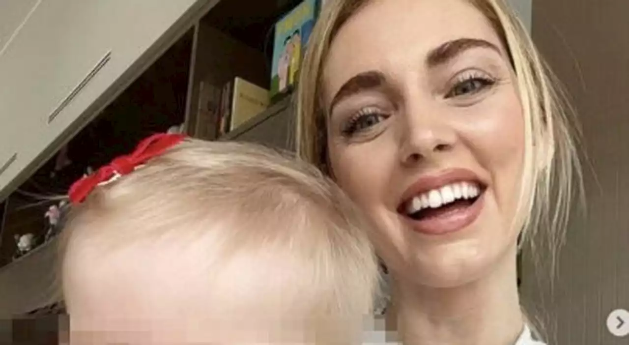 Chiara Ferragni, il felice annuncio: «Primo selfie senza mascherina. Fedez invece...»