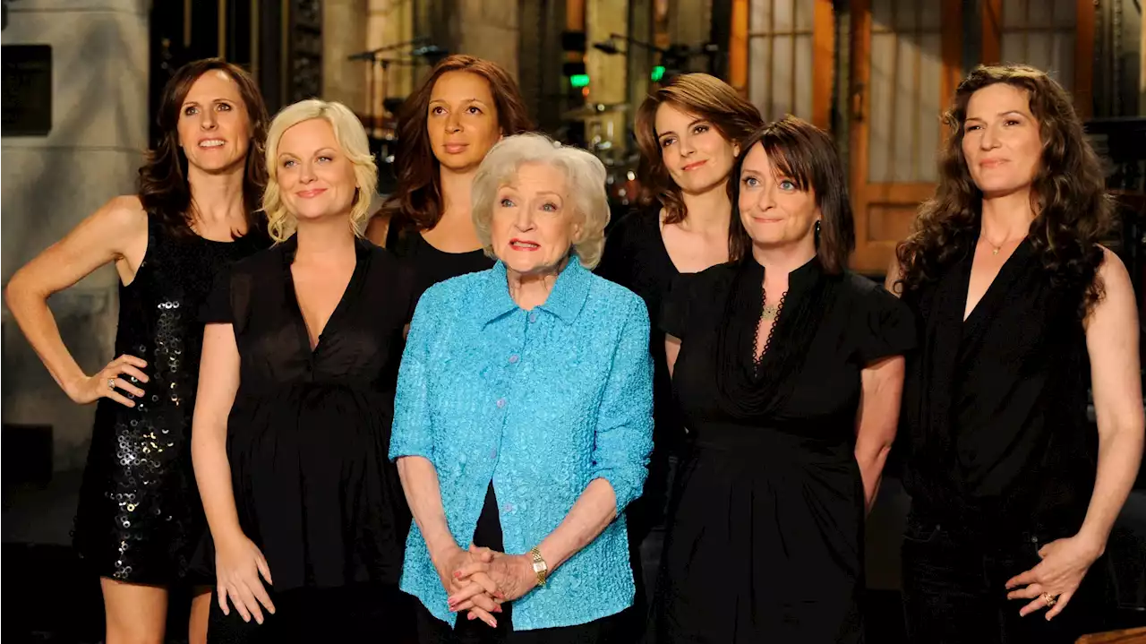 ‘Saturday Night Live' Pays Tribute to Betty White With Rerun of 2010 Episode