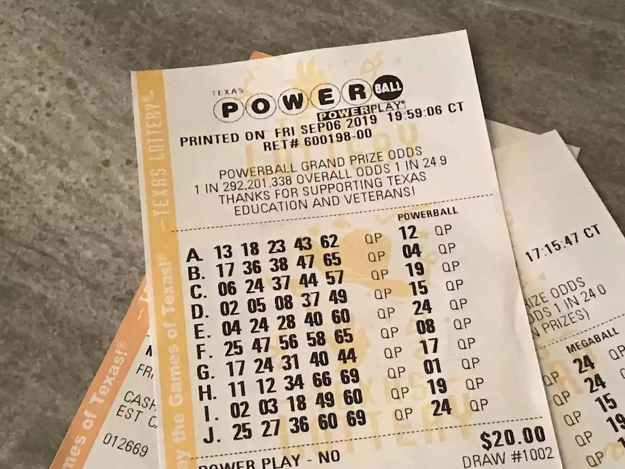 Powerball drawing for 01/01/22, Saturday jackpot is $500 million