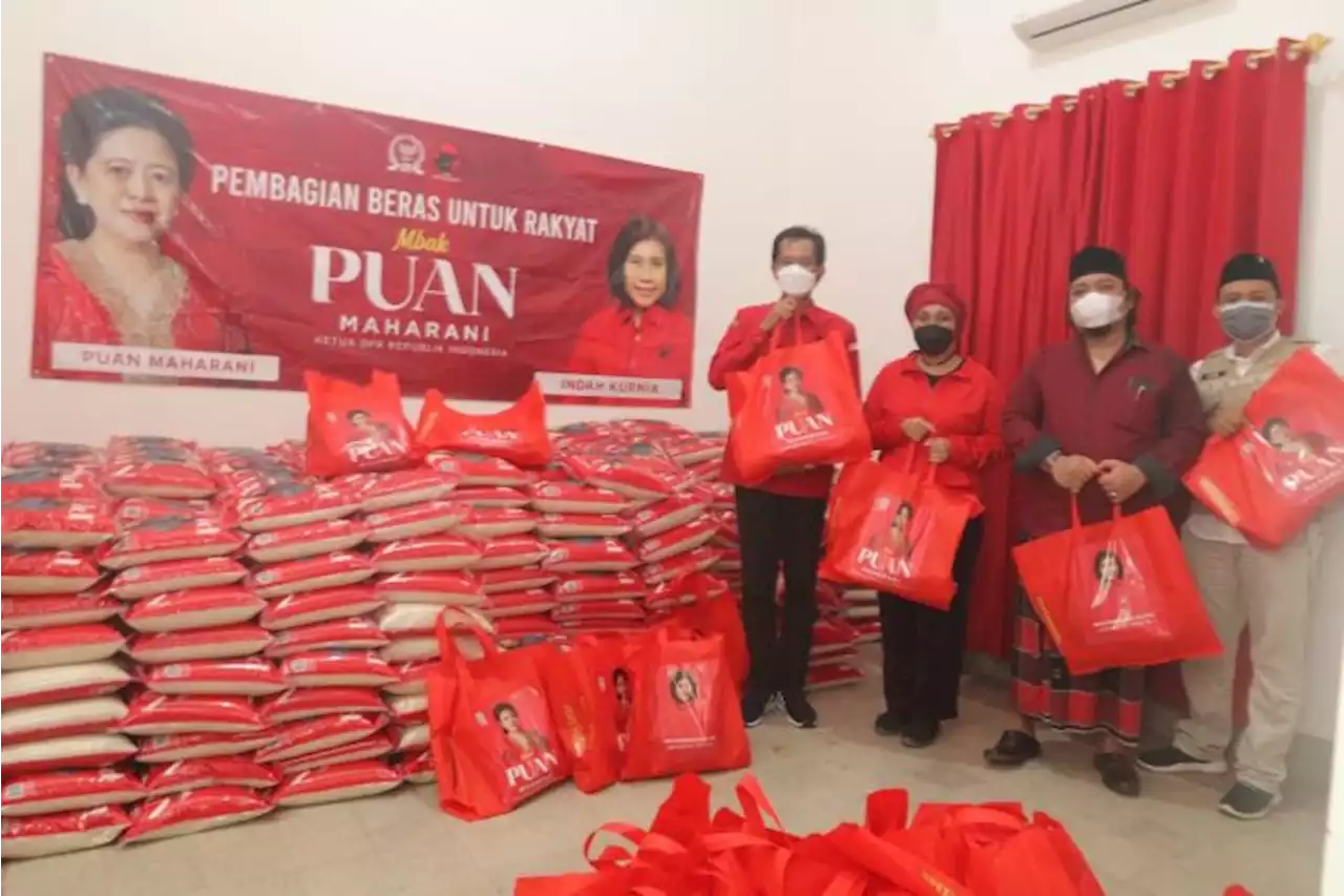 PDI P Bagikan Beras Premium Mbak Puan Kepada Warga di Awal 2022