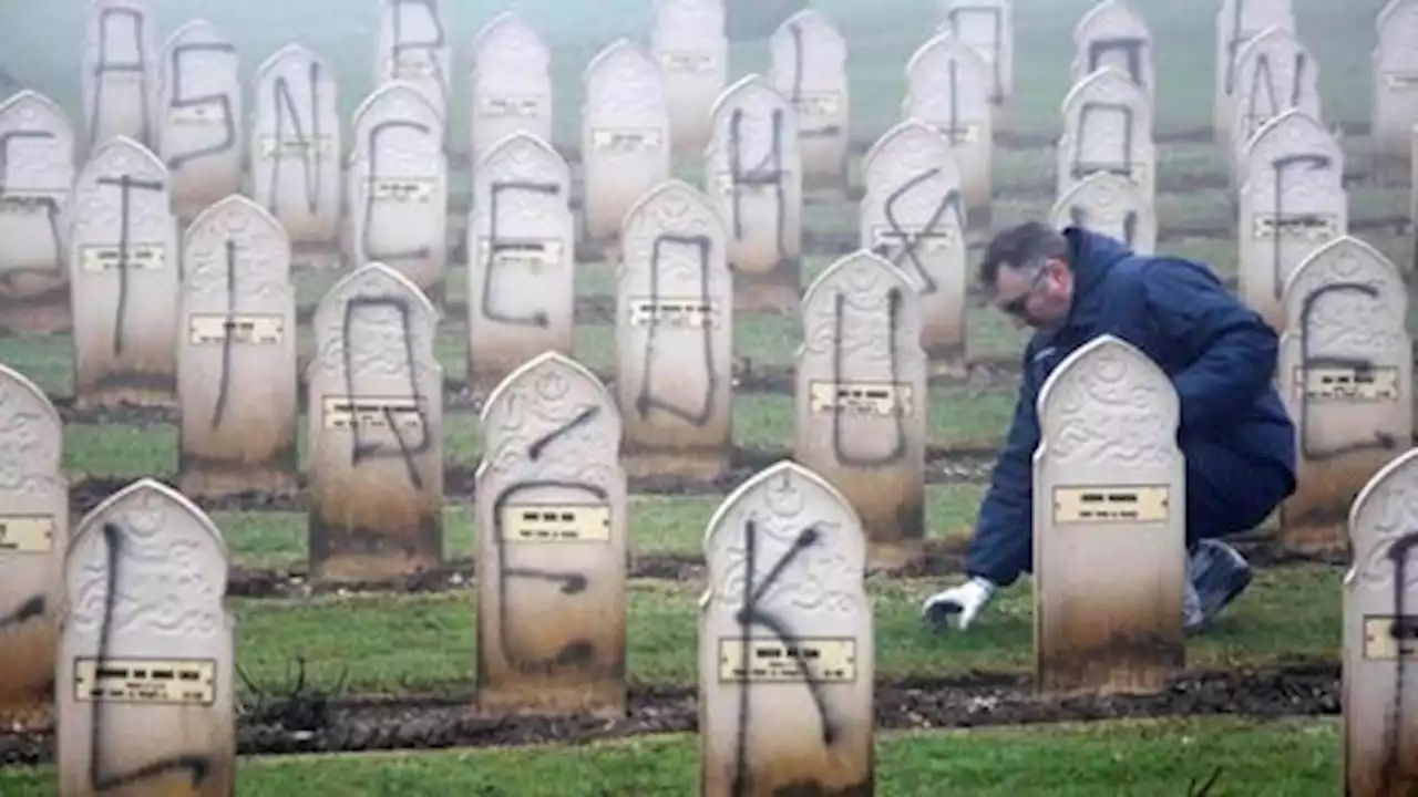 Vandals demolish Muslim cemetery in Germany