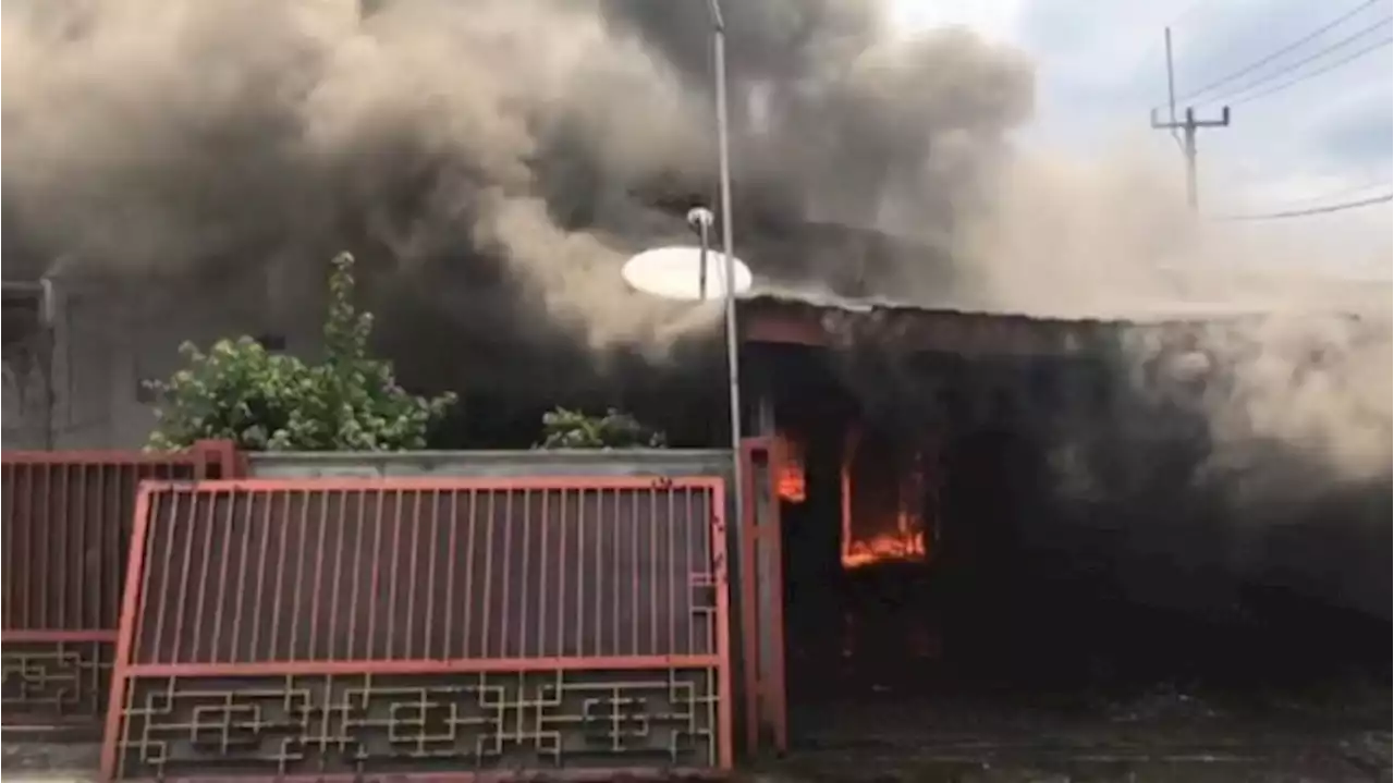 Nahas! Pulang Liburan Rumah di Bogor Hangus Terbakar